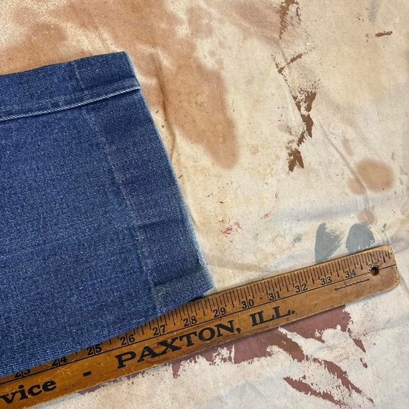Vintage 1980s Levi's Action Slacks Jeans Measure 28x29 Made in the USA - Picture 7 of 8